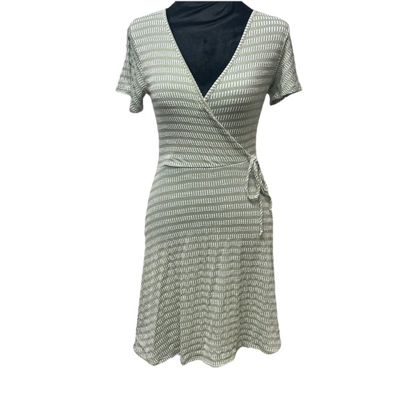 Caution To The Wind Dresses & Skirts - Caution to the Wind Dress Women's Small Wrap Flutter Sleeve Baby Doll Fit Flare